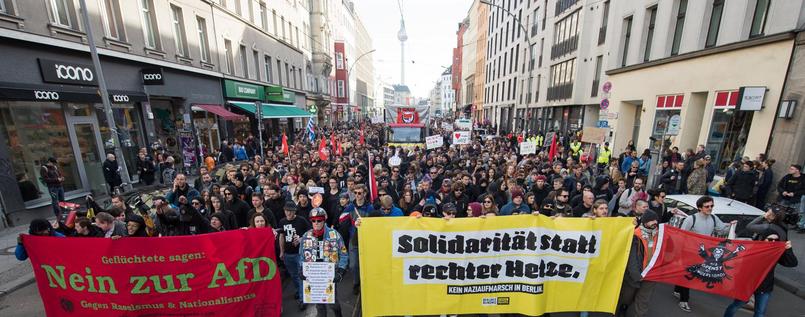 Antifa-Demo in Berlin: Solidarität schlägt rechte Hetze [mit Video]
