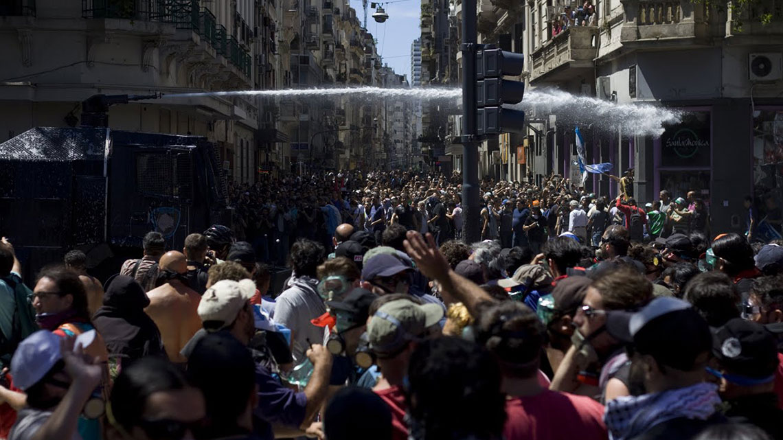 Argentinien: Regierung setzt Rentenreform mit Repression gegen Massenproteste durch [mit Video und Bildern]