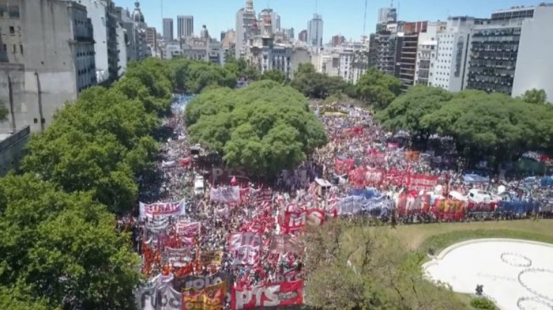 Argentinien: Lasst uns den IWF, Macri und die Gouverneure besiegen! Die Großkapitalist*innen sollen für die Krise zahlen!