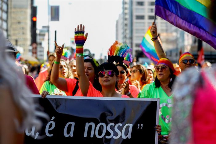 Pride in Brasilien: 3 Millionen Menschen auf der Straße gegen Bolsonaro