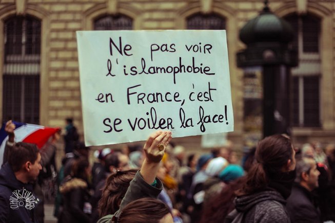 Frankreich: Regierung schürt Islamophobie mit Kampagne gegen 