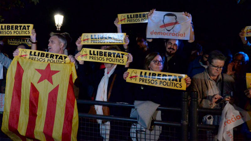 Zehntausende in Katalonien fordern Freilassung der politischen Gefangenen