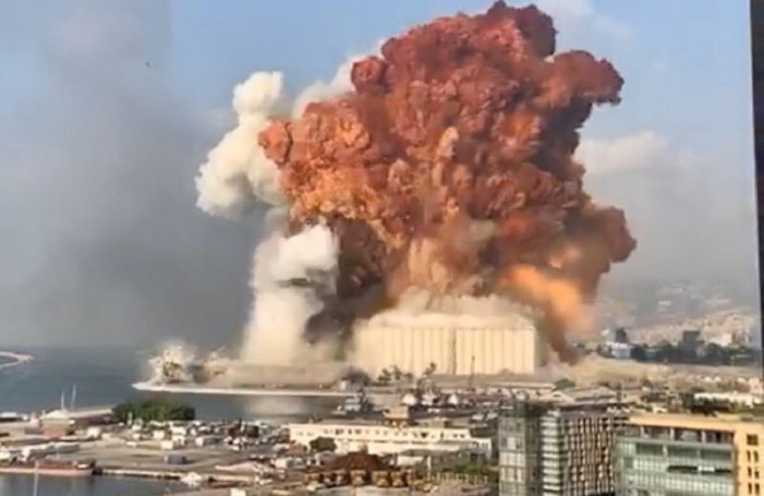 Starke Explosion am Hafen von Beirut im Libanon