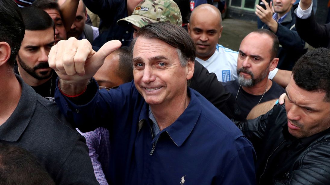 Bolsonaro: Mit Einschüchterungen, Lügen und der Hilfe des Finanzkapitals zum Präsidenten