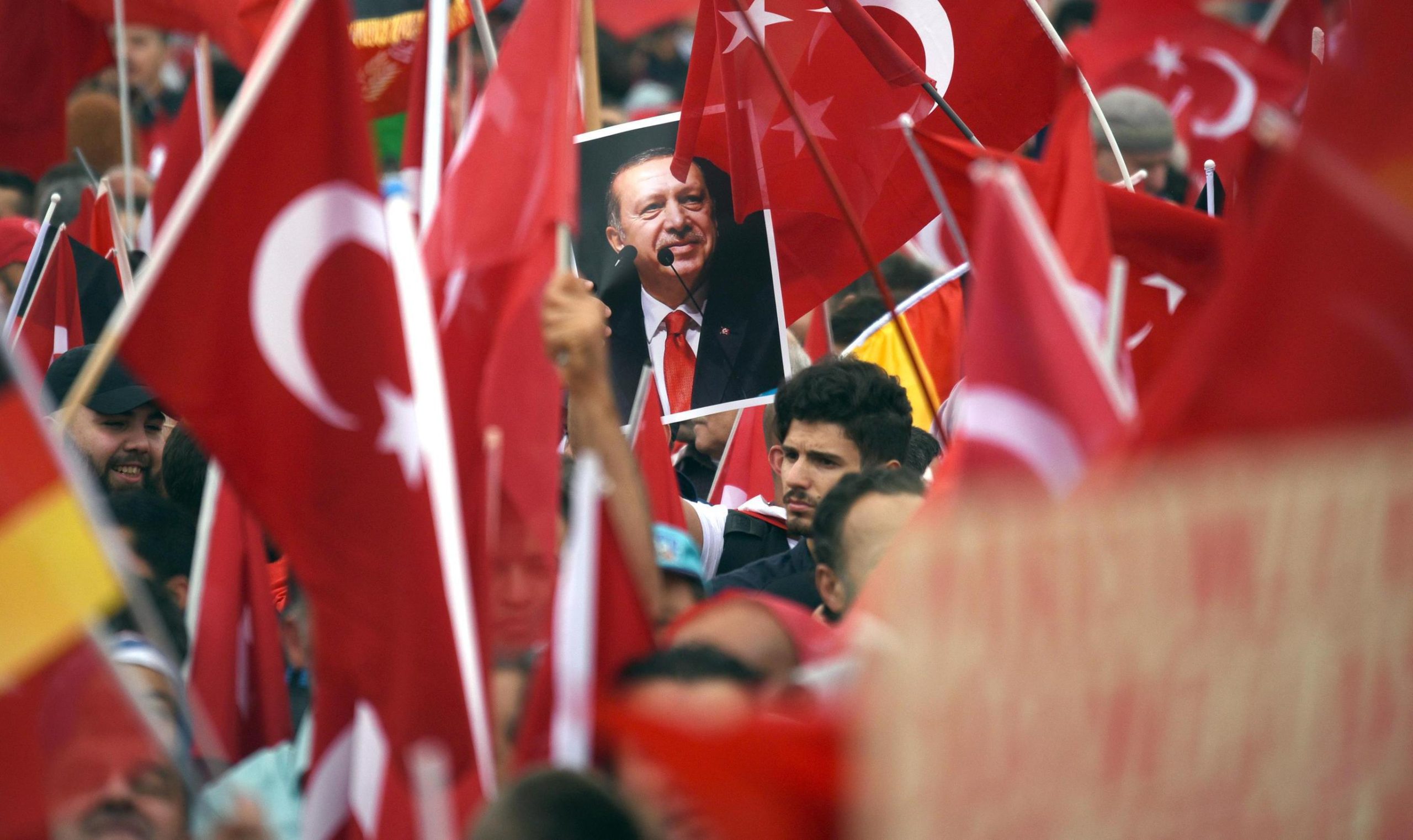 Um Erdoğan zu bekämpfen, müssen wir uns gegen die Bundesregierung stellen