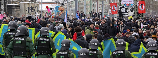 Faschismus kann nur mit vereinten Kräften besiegt werden!