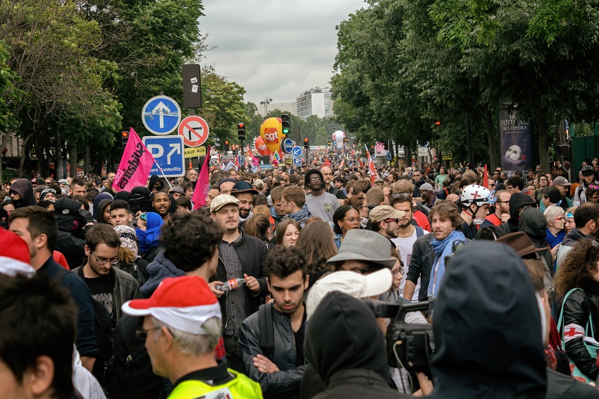 [Video] Besuch aus Frankreich: Lehrerin aus Paris berichtet von den Protesten und Streiks