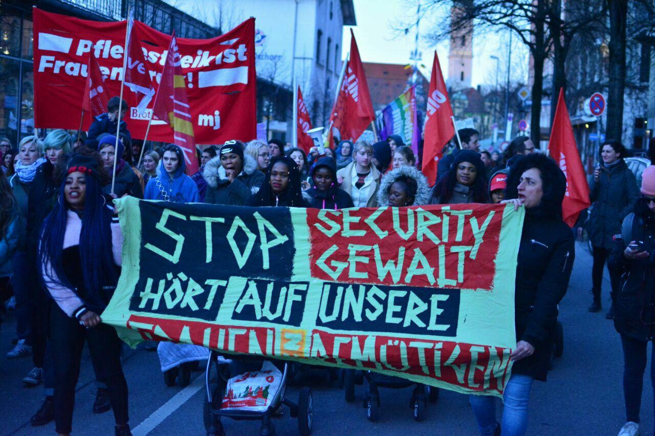 Frauen erobern bundesweit die Straßen