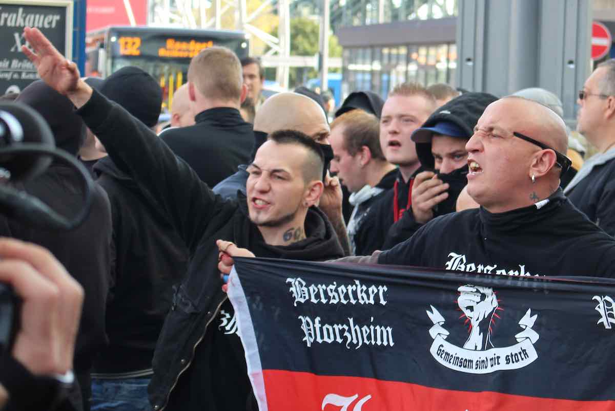 Hooligans gegen Salafisten: Was steckt hinter der Randale?