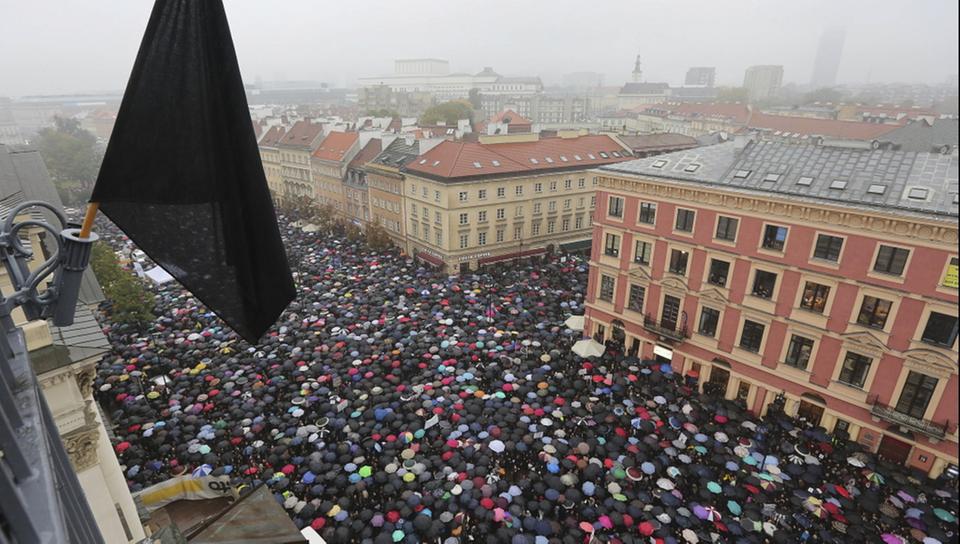 Nach Protesten: Polnisches Parlament lehnt komplettes Abtreibungsverbot ab