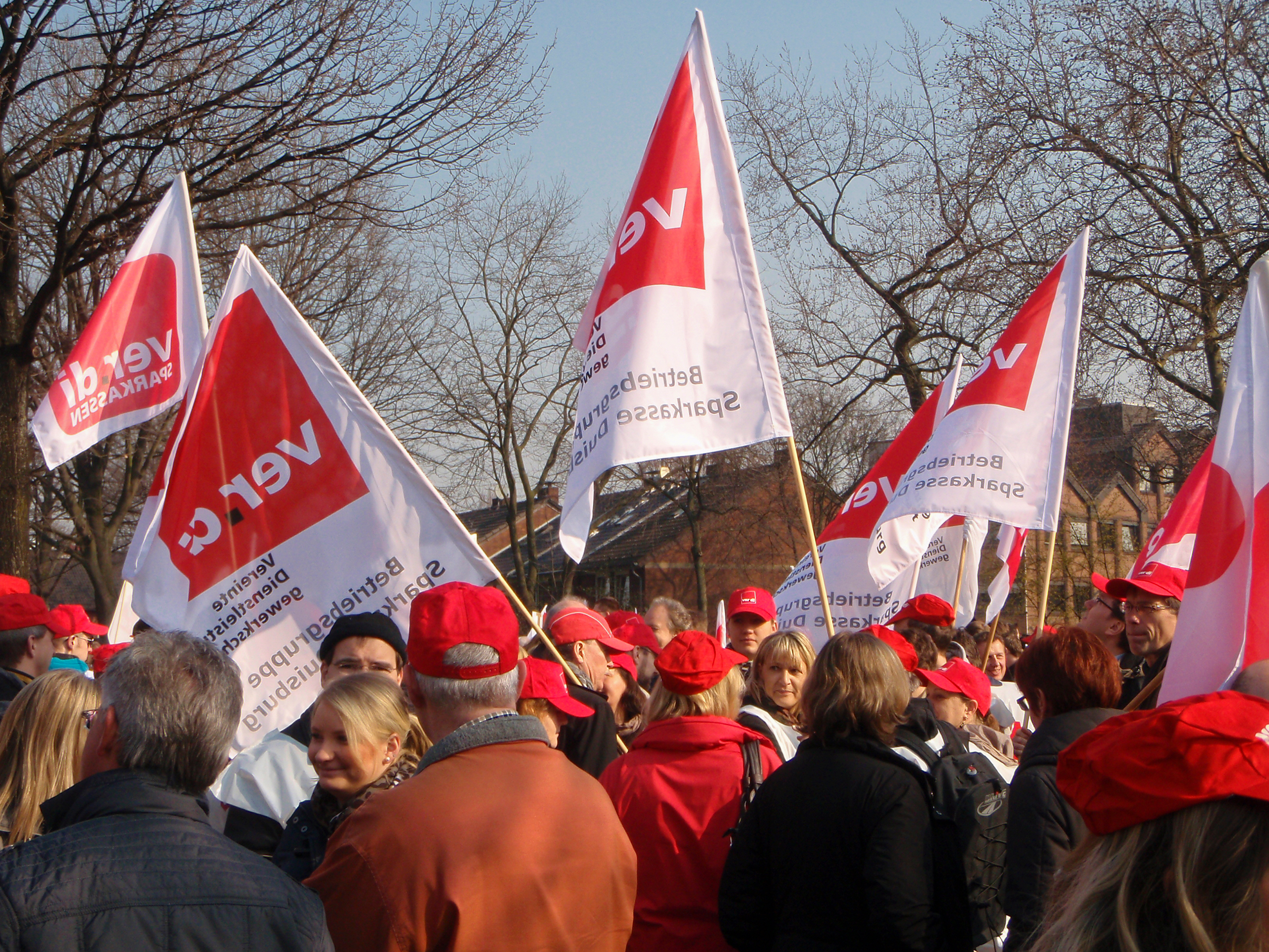 1. Mai: Auftakt für Kampfmaßnahmen der Gewerkschaften gegen die Krise!