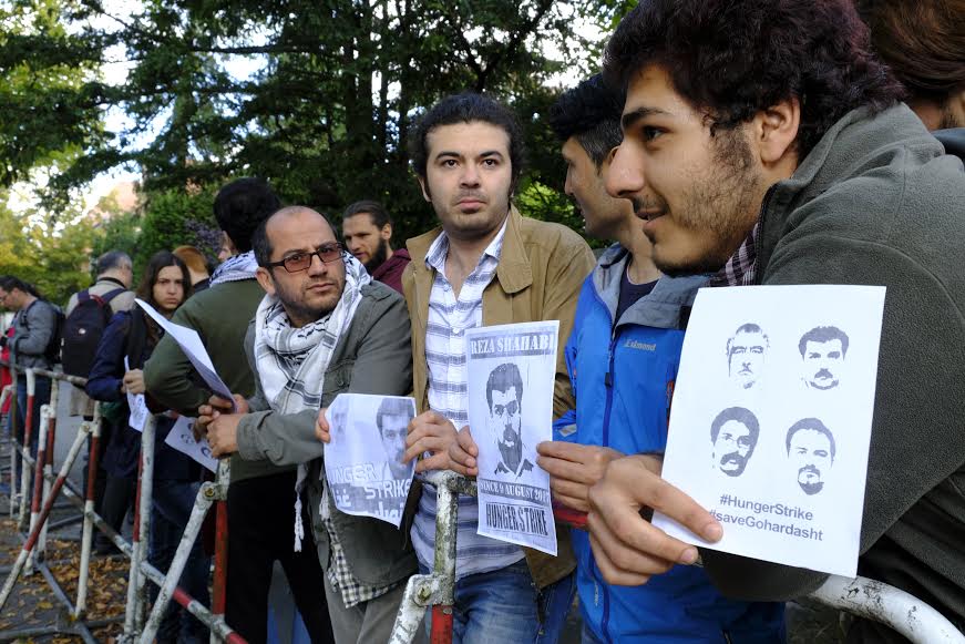 Hungrig nach Freiheit: Kundgebung vor Iranischer Botschaft